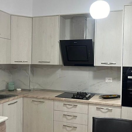 Visar Apartments Влёра Экстерьер фото