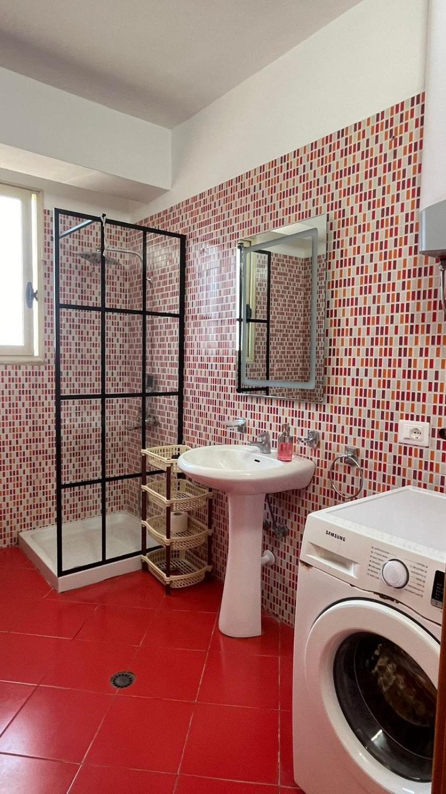 Visar Apartments Влёра Экстерьер фото